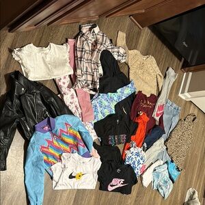 Lot of 25 pieces of Assorted girl Clothing size 5 Bundle